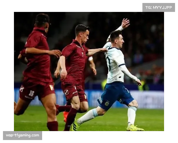 海鹰特勤组棺材踢战术成功 将对手压制在一码线