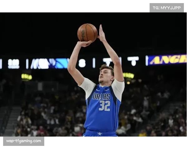 弗拉格成史上首位18岁达成全面数据球员 天赋尽显